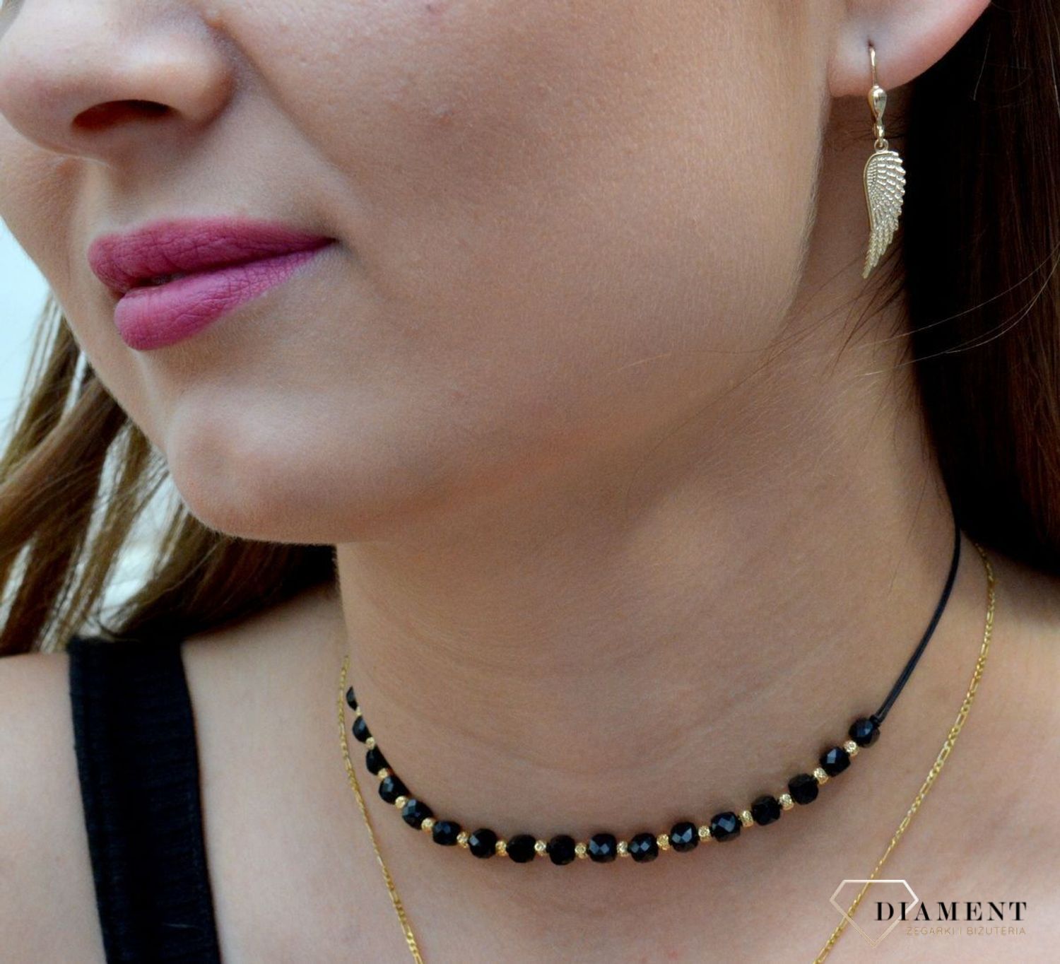 Złote kolczyki wiszące skrzydła próby 333 KL 9513A 333. Takie kolczyki będą niezwykłym prezentem dla kobiety interesującej się najnowszymi trendami. Na prezent . Modne kolczyki..jpg